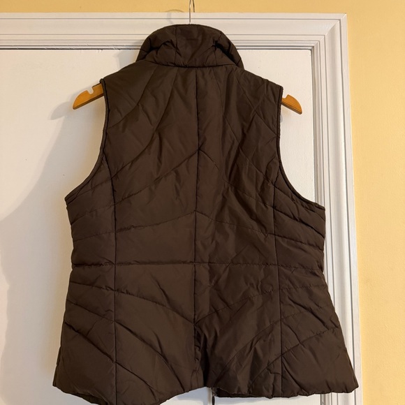 Kenneth Cole Reaction Down Quilted Vest Womens Size Medium Brown Pockets - Picture 8 of 9